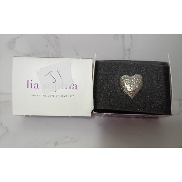 NEW Lia Sophia Silver Textured Heart Ring - Size 11 - Picture 2 of 5